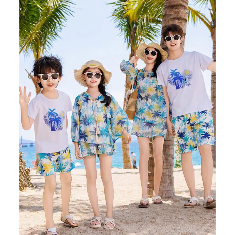 Family Vacation Look Matching  - مراجعة Plant Parenting وسعره
